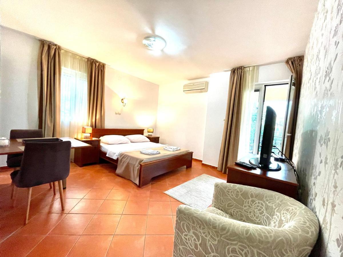 Apartments Petkovic Budva Luaran gambar